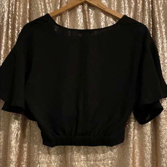 Black low cut twist crop top - Picture 8 of 9